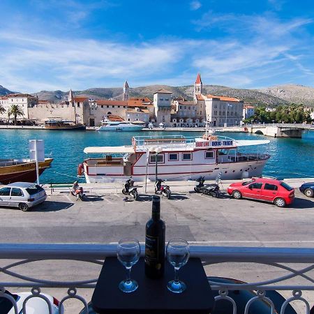 Vila Liza Bed and Breakfast Trogir Buitenkant foto