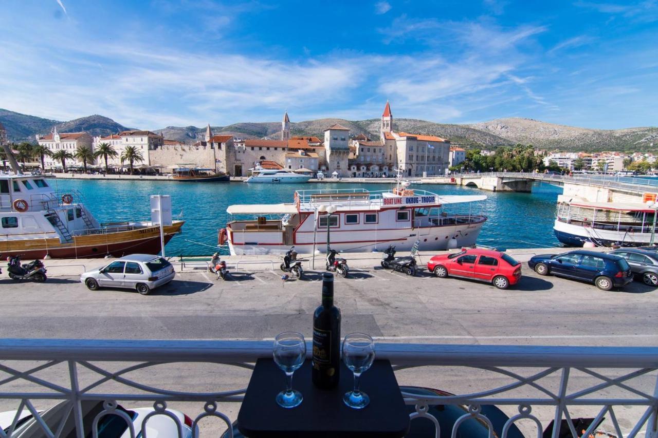 Vila Liza Bed and Breakfast Trogir Buitenkant foto
