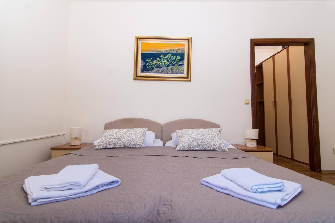 Vila Liza Bed and Breakfast Trogir Buitenkant foto