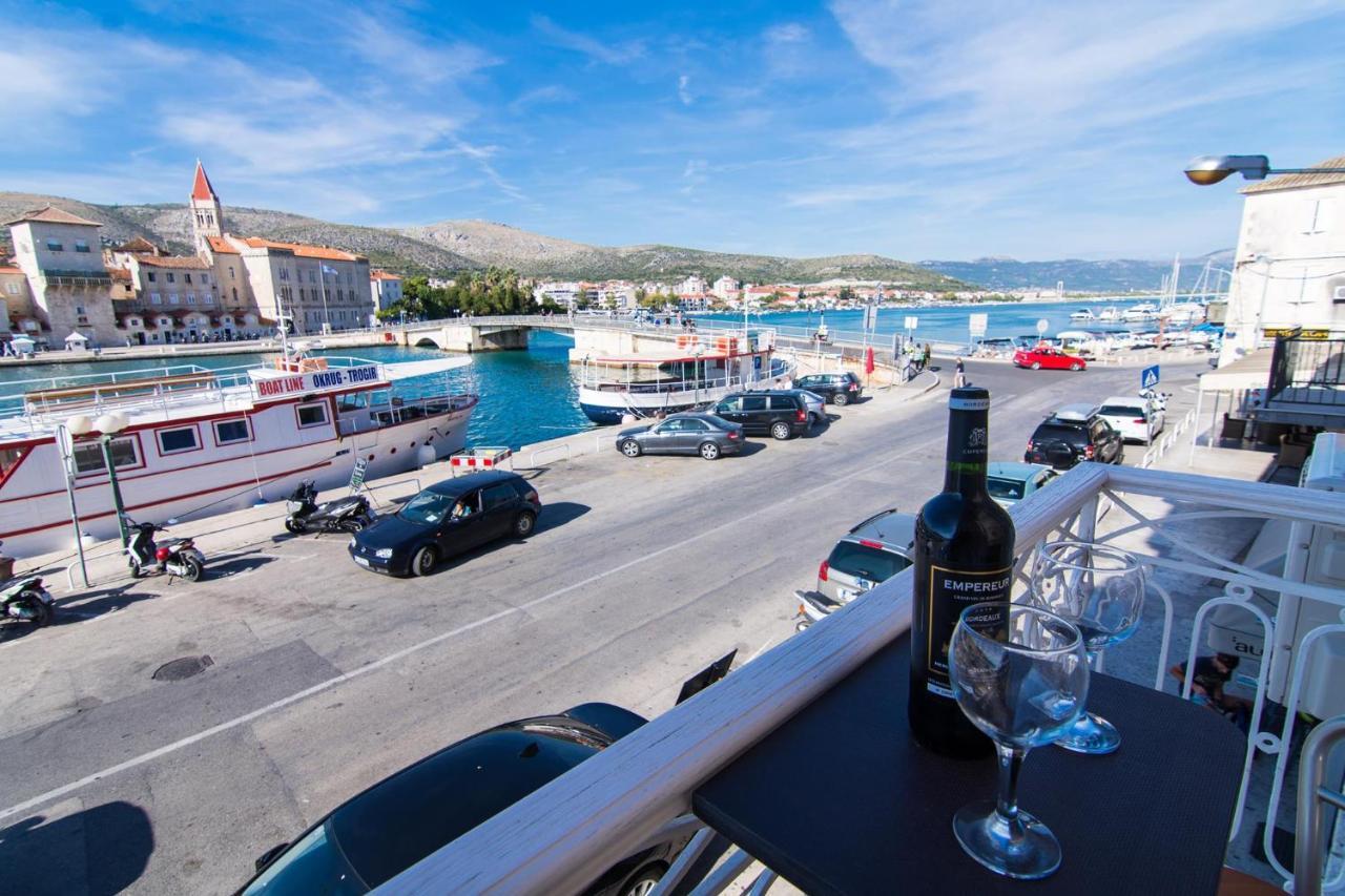 Vila Liza Bed and Breakfast Trogir Buitenkant foto