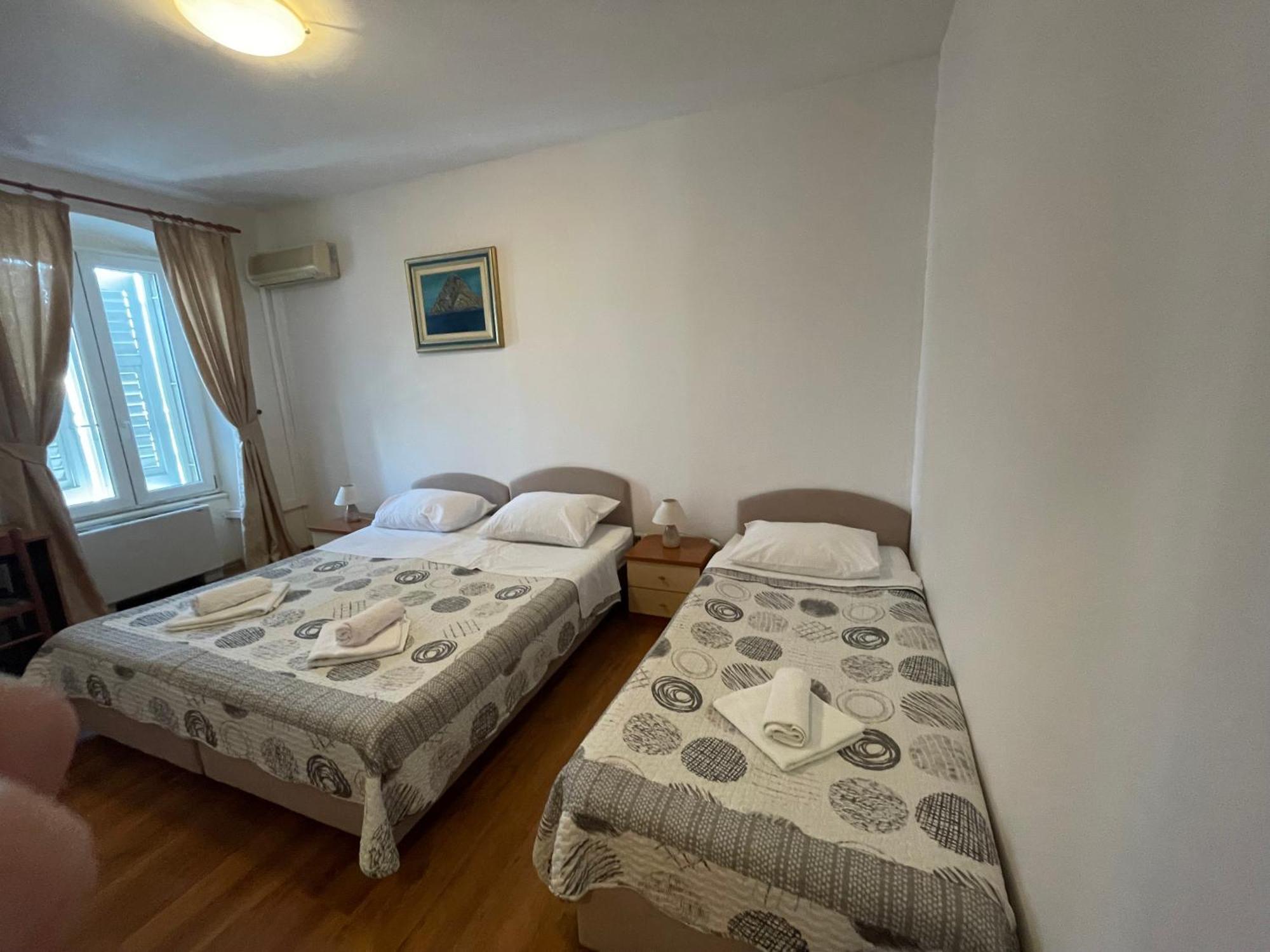 Vila Liza Bed and Breakfast Trogir Buitenkant foto