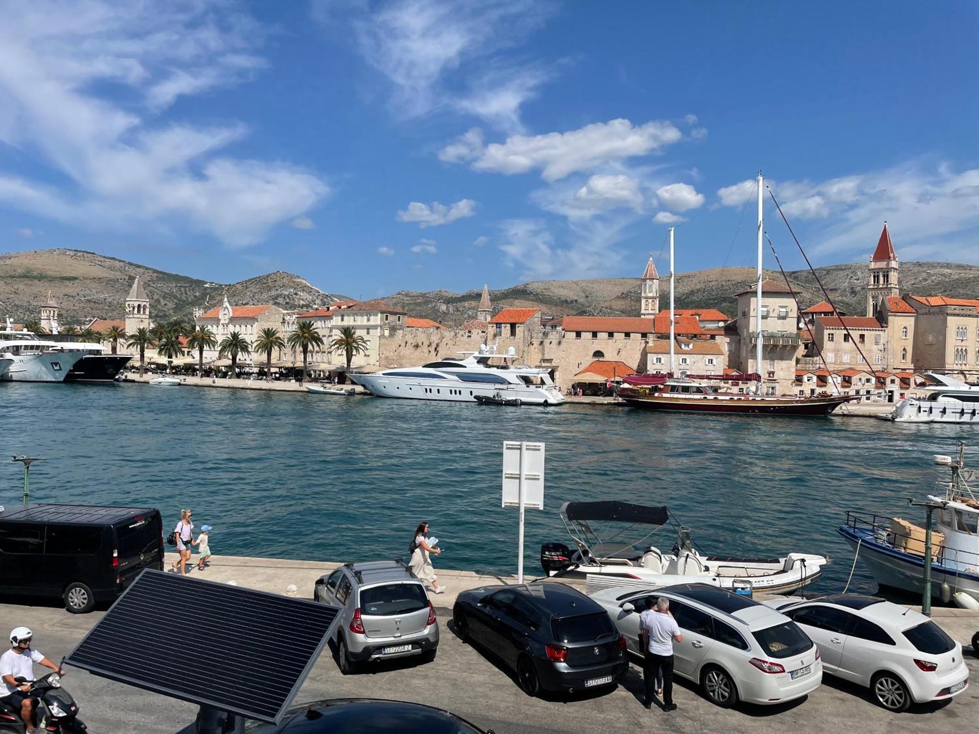 Vila Liza Bed and Breakfast Trogir Buitenkant foto