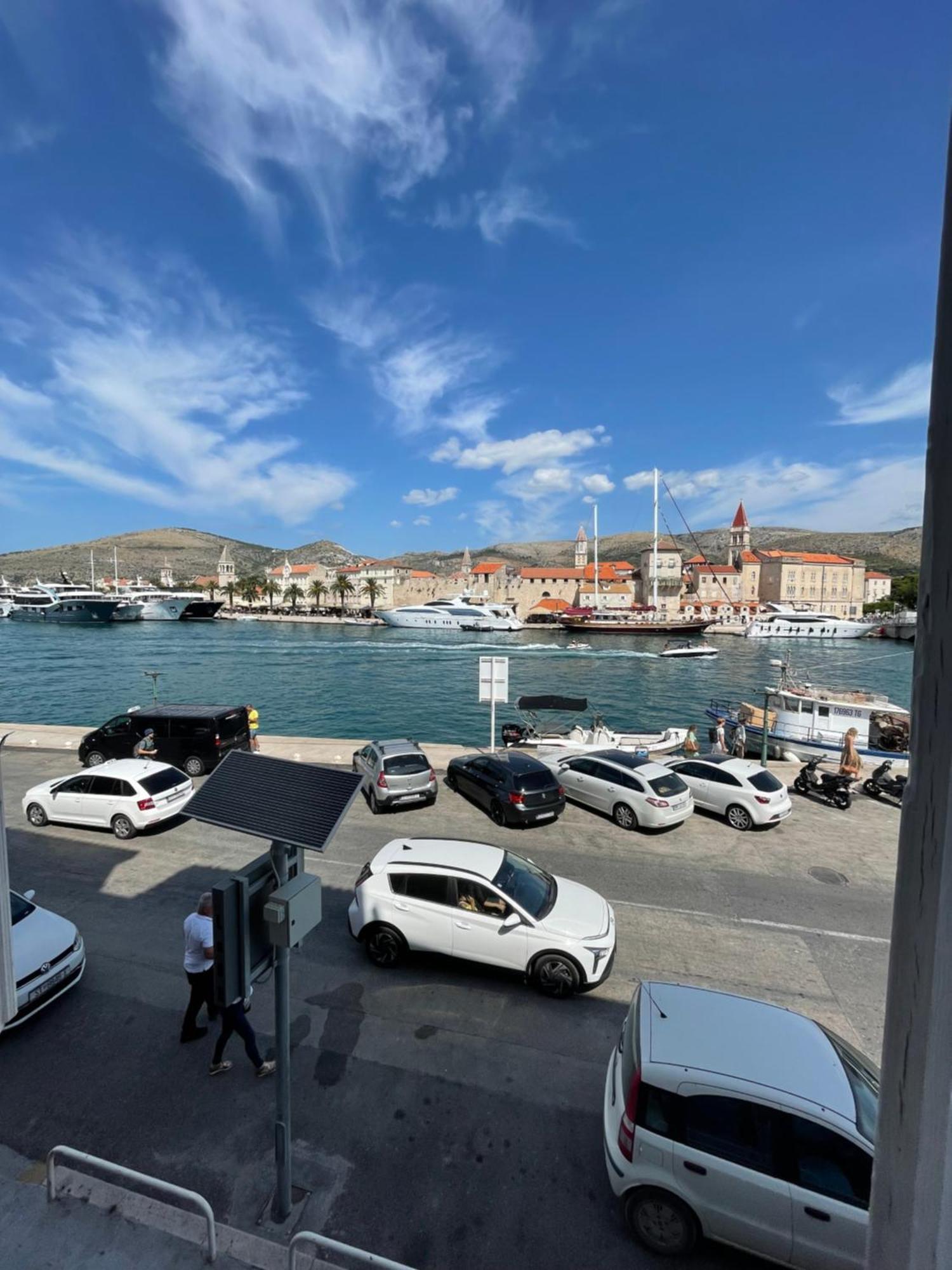Vila Liza Bed and Breakfast Trogir Buitenkant foto